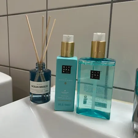 Cozy Nest 77 - Near Metro